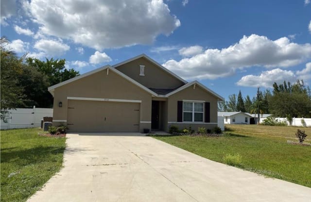 2142 SW 3rd Ave - 2142 Southwest 3rd Avenue, Cape Coral, FL 33991