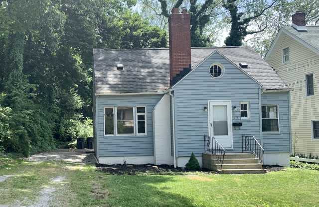 Photo of 676 Harrison Ave