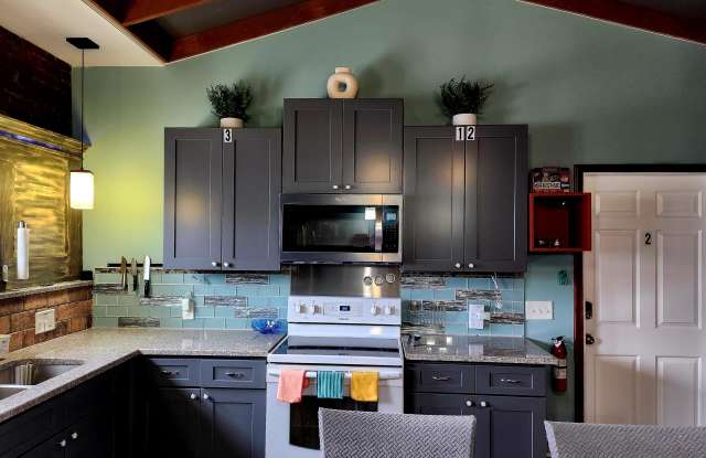 4472 State Road Loft- 2