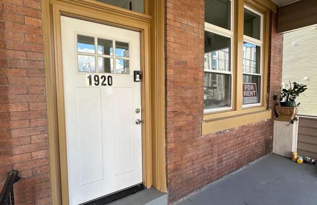 1920 W BERKS Street unit: 2