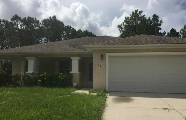 1146 Pisa ST E - 1146 Pisa St E, Lehigh Acres, FL 33974