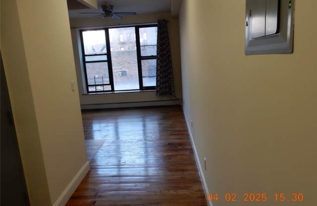 235 E 203rd Street unit: 4-D