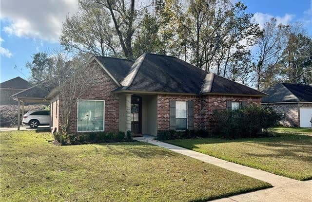 9452 Worthington Lake Ave. - 9452 Worthington Lake Avenue, East Baton Rouge County, LA 70810