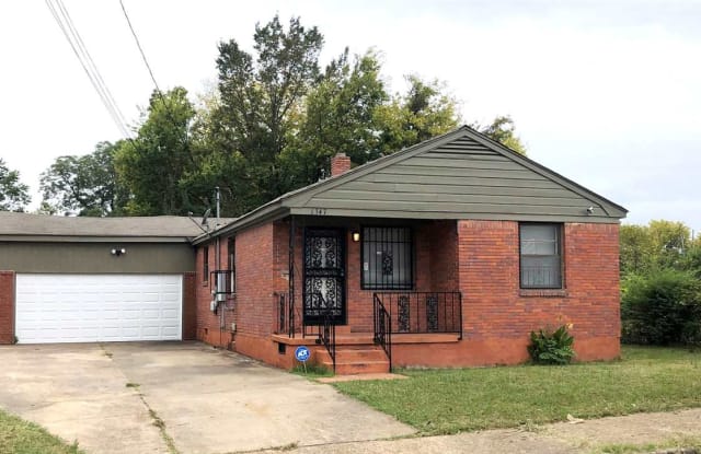 1347 STONEWALL - 1347 Stonewall Street, Memphis, TN 38108