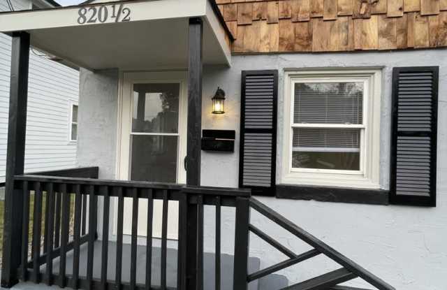 1 Bd 1 Ba Duplex