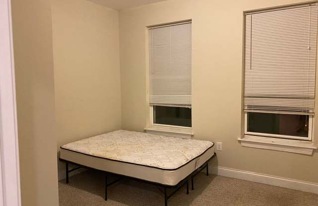 Photo of 4023 Baring St