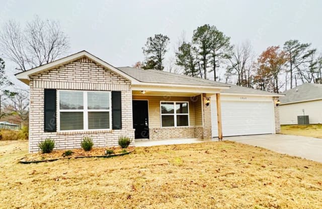 1965 Auburn Hills Dr - 1965 Auburn Hills Drive, Benton, AR 72015