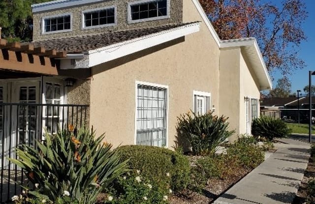 640 W Lincoln Ave - 640 West Lincoln Avenue, Escondido, CA 92026