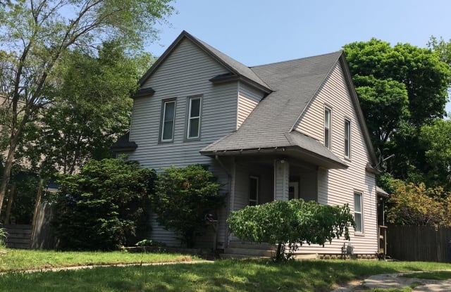 604 Grand NE - 604 Grand Avenue Northeast, Grand Rapids, MI 49503