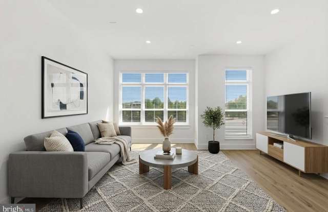 2018 TYSONS RIDGELINE Road