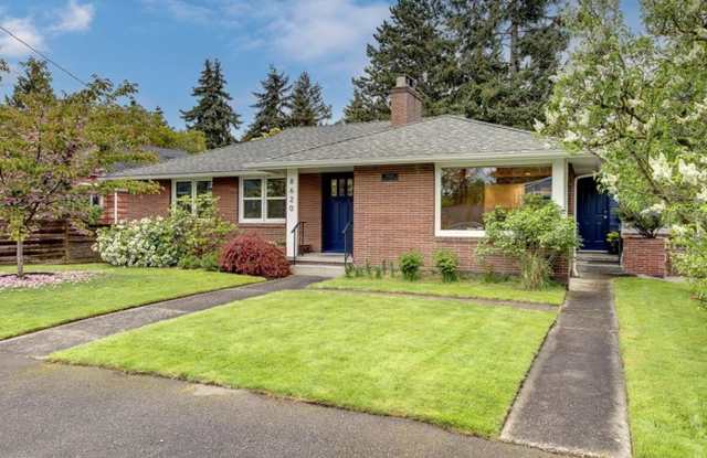Photo of North Green Lake Home