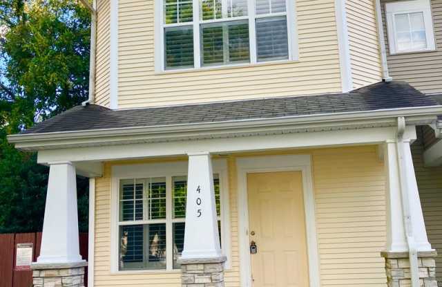 Photo of Holiday PRICE DROP! Corner lot townhome near Percy Priest Lake