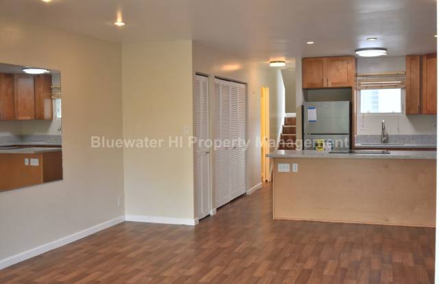 Hillside Terrace III (Aiea) 2/1.5/2 Townhome
