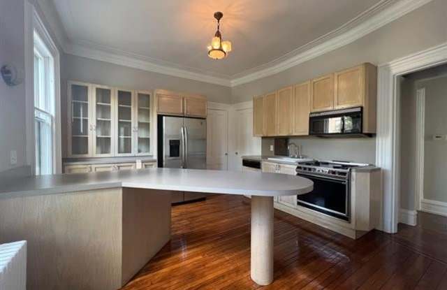 7 KENSINGTON AVE