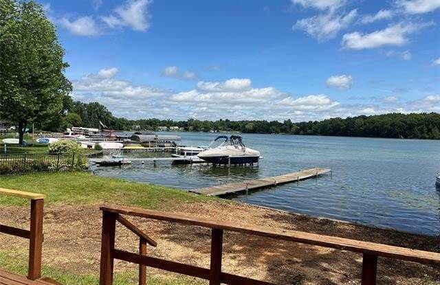 Photo of 7920 Detroit Boulevard