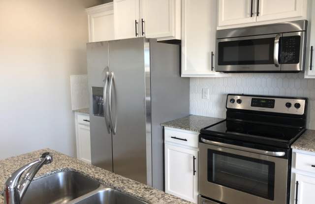 1334 E DRAGON FLY Road