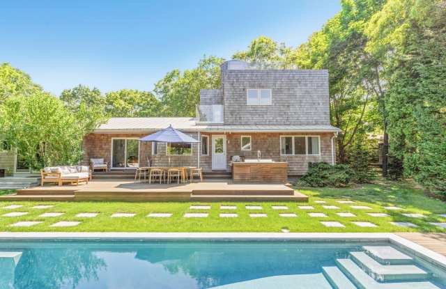 71 Island View Drive W