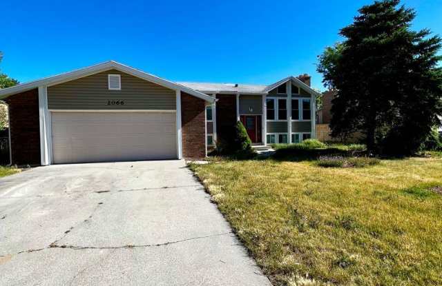 2066 W Quailstone