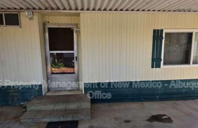 207 Buena Vista Ct SE