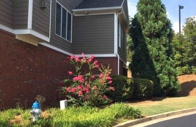 100 Lexington Village #5