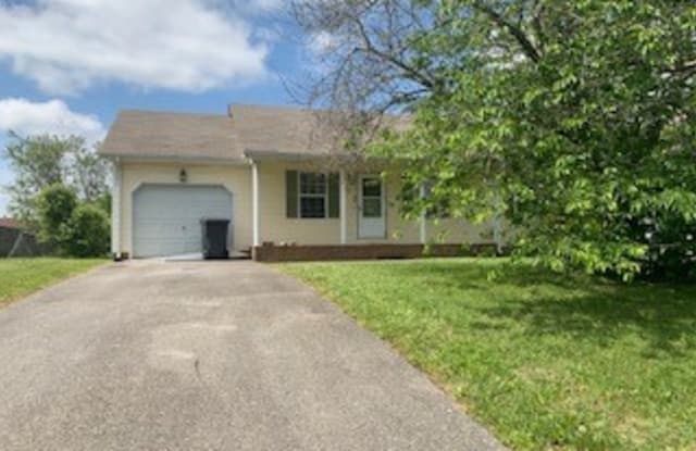 924 Linda Dr - 924 Linda Drive, Oak Grove, KY 42262