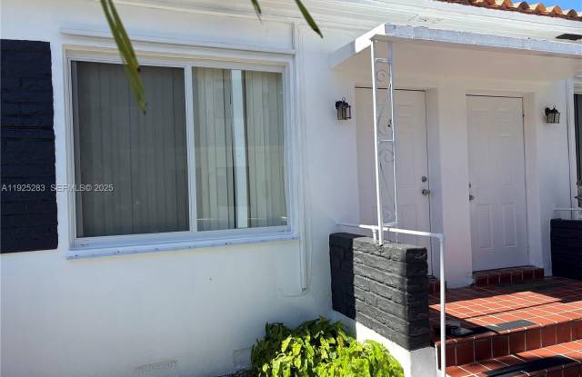 Photo of 1035 SW 3rd St