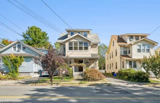 Photo of 374 Boyden Ave