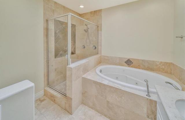 Photo of 2109 Vanderbilt Lane