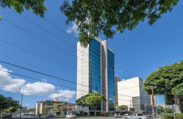 Photo of $3000/ 3 BED / 2 BATH in PUNAHOU REGENCY