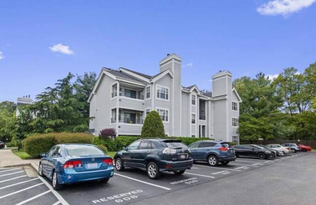 Photo of 606 Moonglow Road - 201