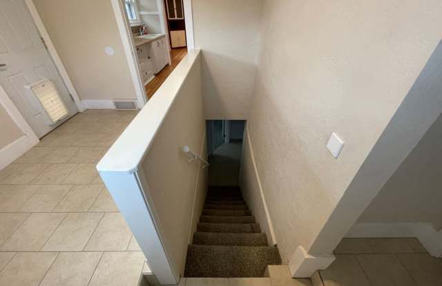 209 Locust St