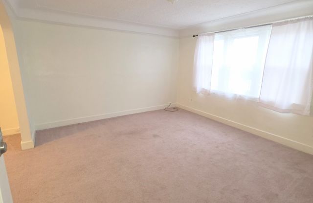 2337 Burnside Ave- Upstairs