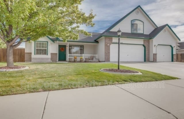 2646 N Willowside Way - 2646 North Willowside Avenue, Meridian, ID 83646