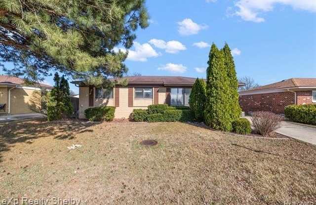 39622 UNIVERSITY Drive