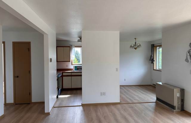 895 Linda Court Apt 3 - 3