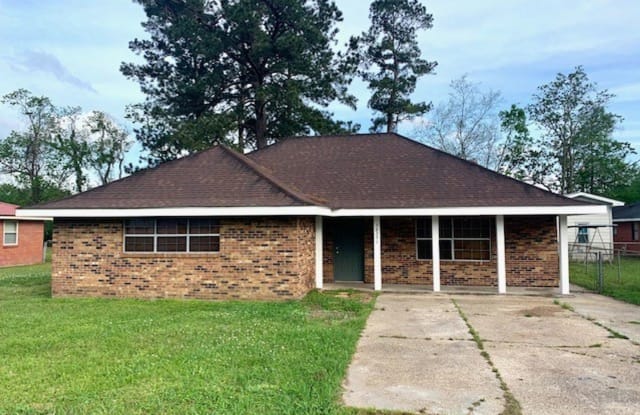 38351 Dixie Dr - 38351 Dixie Drive, Prairieville, LA 70769