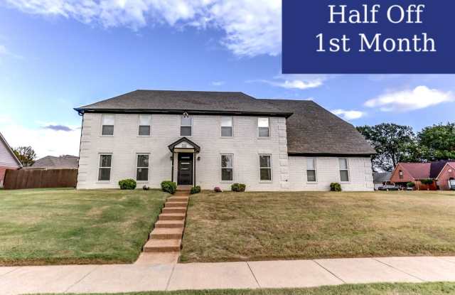 Photo of Beautiful 4 bedroom 2.5 bath - 1/2 Off The 1st Month's Rent