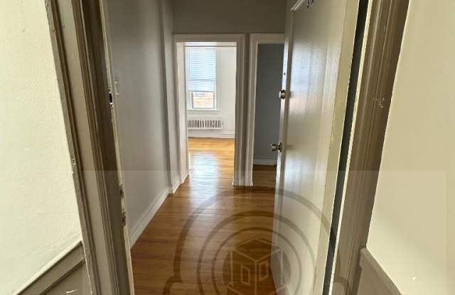 1361 West Estes Avenue