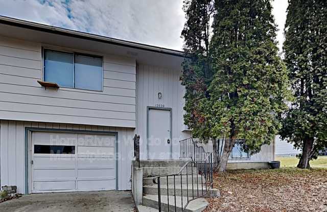 12620 E 31st Ave