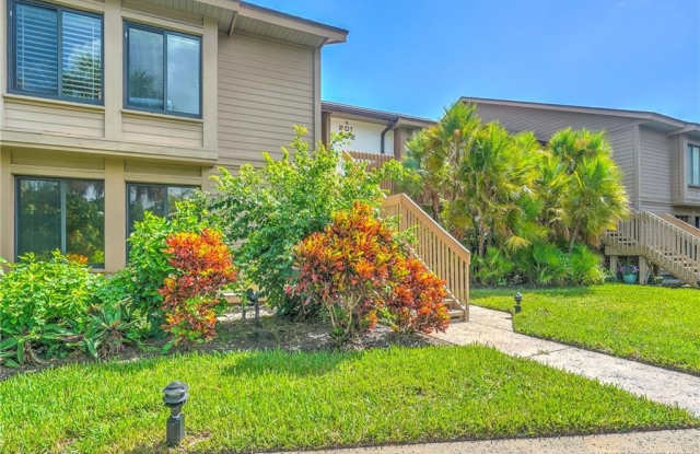 Photo of 233 NE Edgewater Drive unit: 201