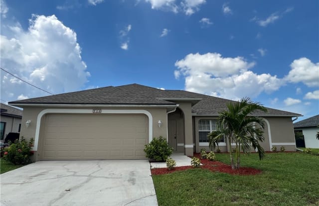 906 SW 11th Place - 906 Southwest 11th Place, Cape Coral, FL 33991