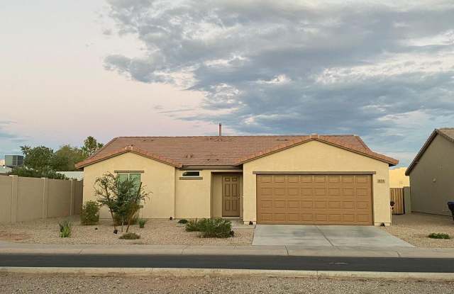 825 N Country Village Lane