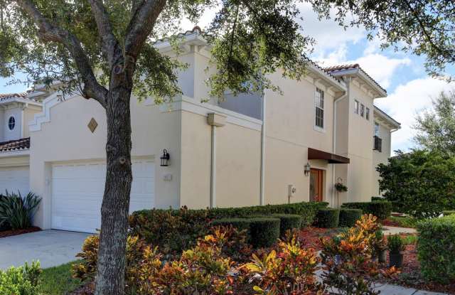 3 Bed 2.5 Bath Townhome in Gorgeous Gated Community