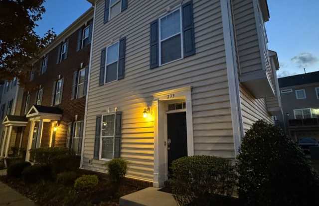 Photo of Modern Corner-End Townhome in the Heart of VB "ASK ABOUT OUR ZERO DEPOSIT"