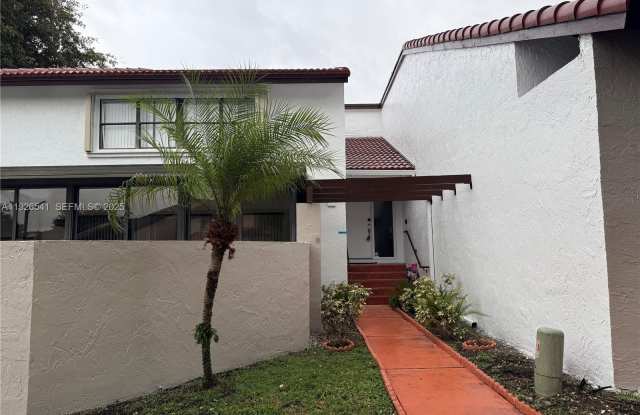 Photo of 9901 NW 9th St Cir