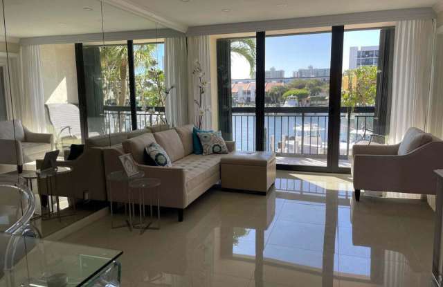 2707 N Ocean Boulevard
