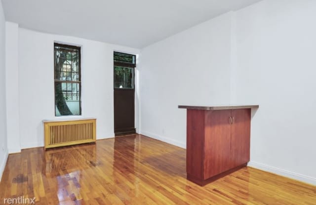 422 West 49th St - 422 West 49th Street, New York City, NY 10019