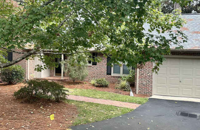 Photo of 9 Saint James Circle