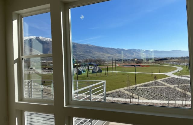 Photo of 1474 West Cook Lane