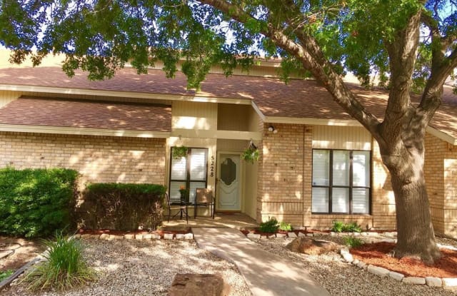 5228 Fairway Dr - 5228 Fairway Drive, San Angelo, TX 76904